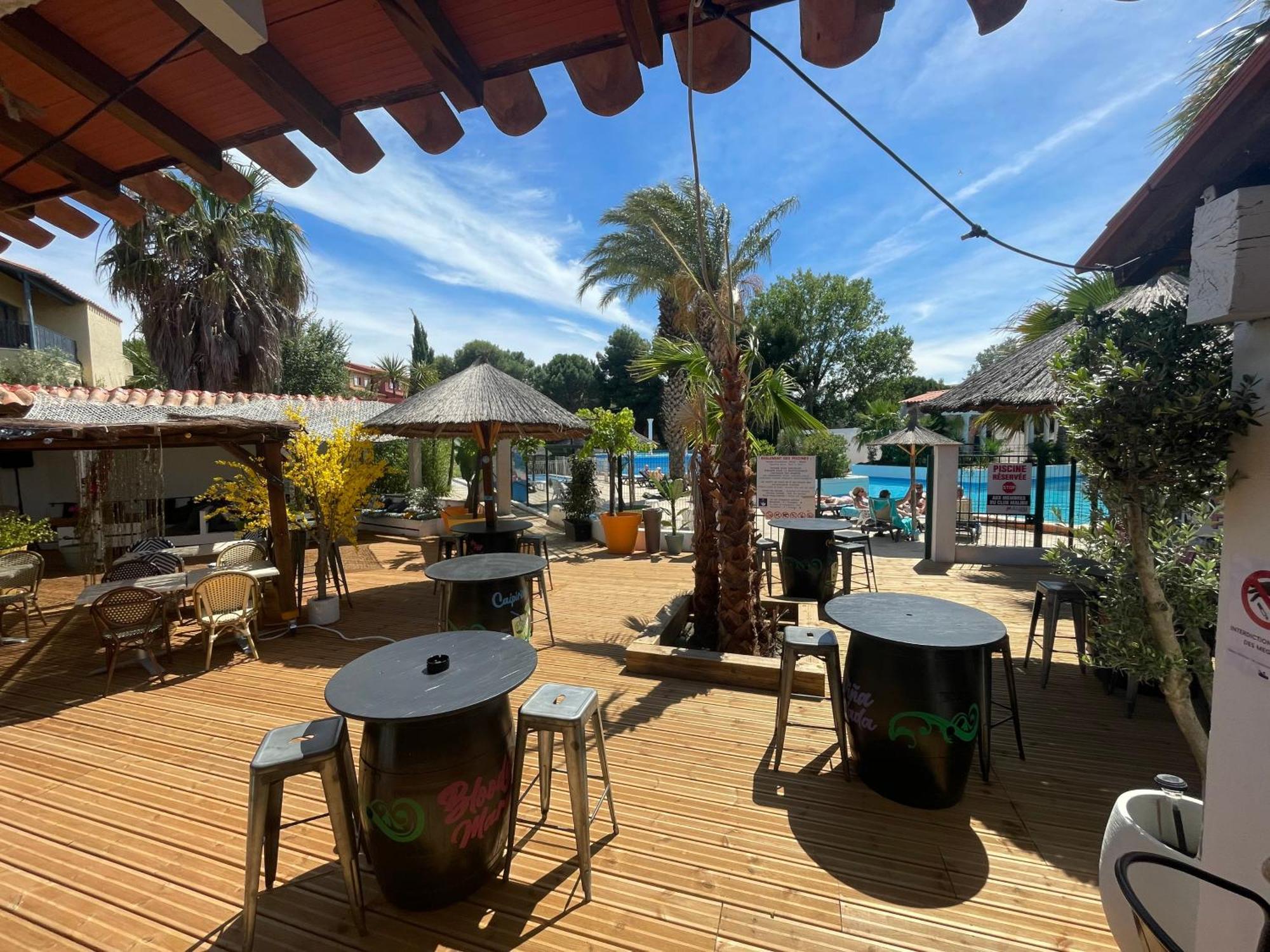 Malibu Village كانيه المظهر الخارجي الصورة